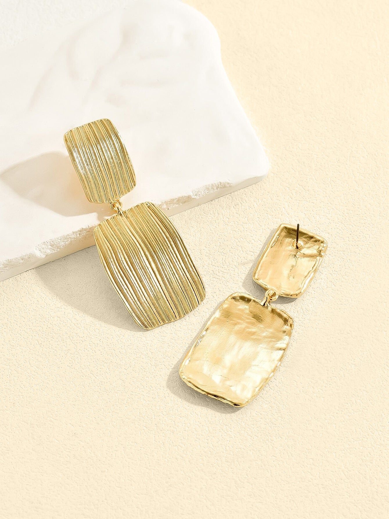 Brushed Golden Metal Quadrilateral Drop Earrings For Elegant Style