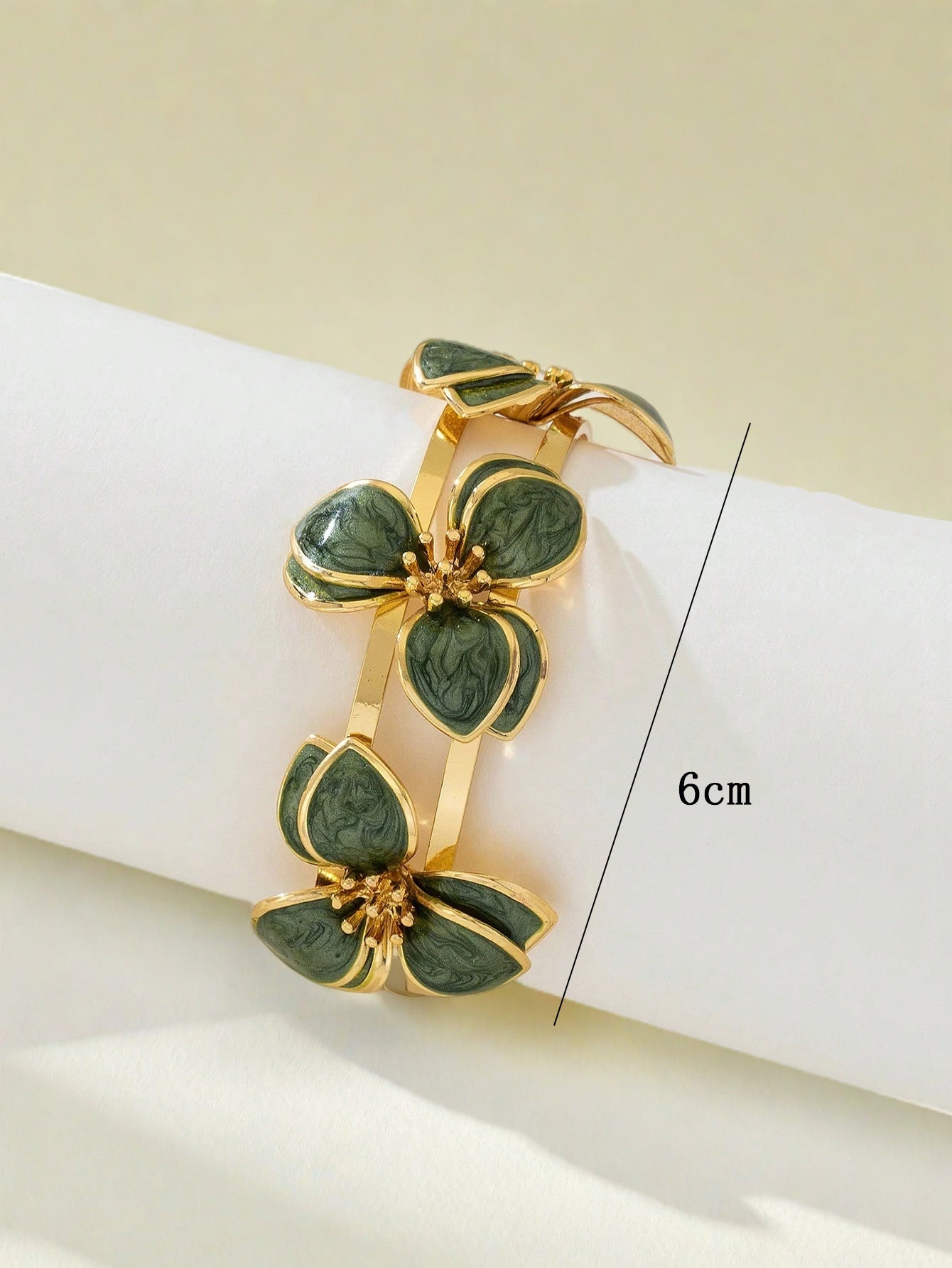 Green Metal Flowers Bangle For Stylish Jewelry Accessories