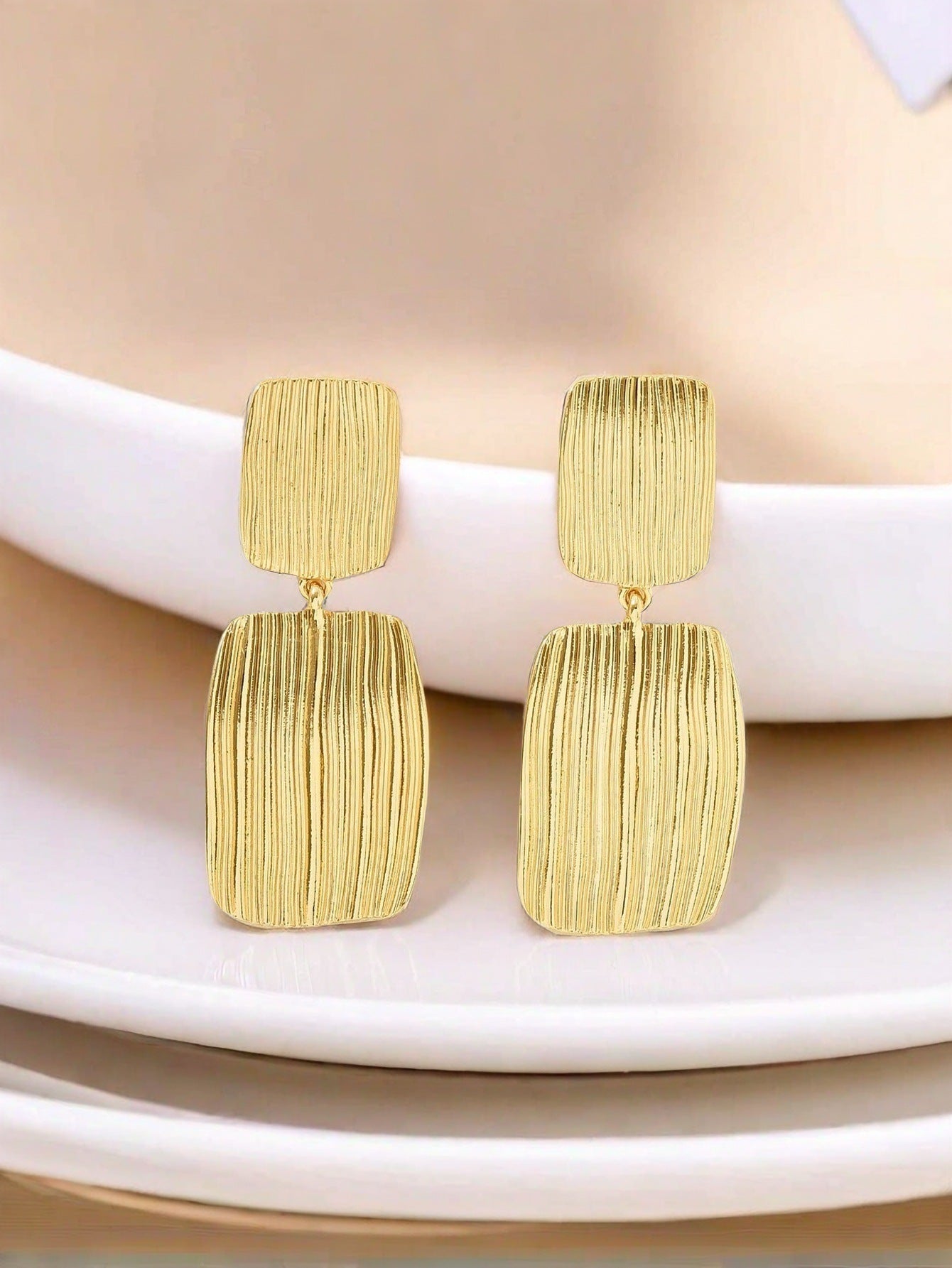 Brushed Golden Metal Quadrilateral Drop Earrings For Elegant Style