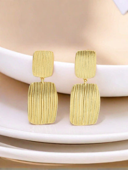 Brushed Golden Metal Quadrilateral Drop Earrings For Elegant Style