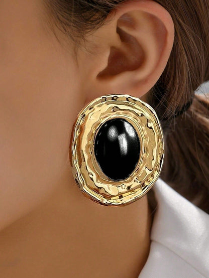 Round Golden Metal Stud Earrings For Everyday Wear