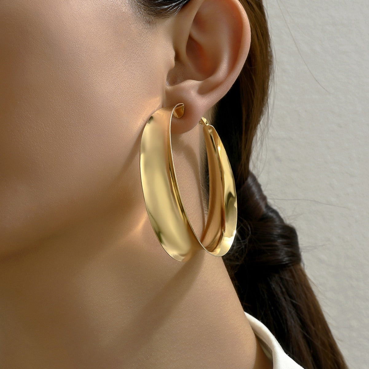 For Golden Retro Metal Hoop Earrings Featuring Classic Design And Durable Construction