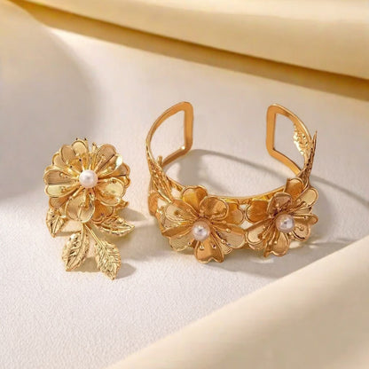Golden Jewelry Set Featuring Flower Pattern Made Of Metal, Elegant And Stylish Accessory