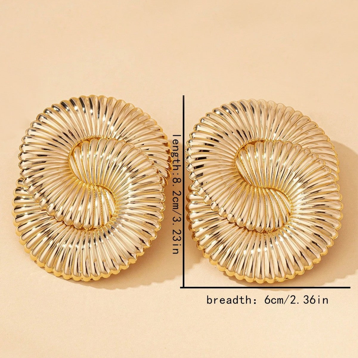 Twist Lines Stud Earrings For Women In Golden Metal