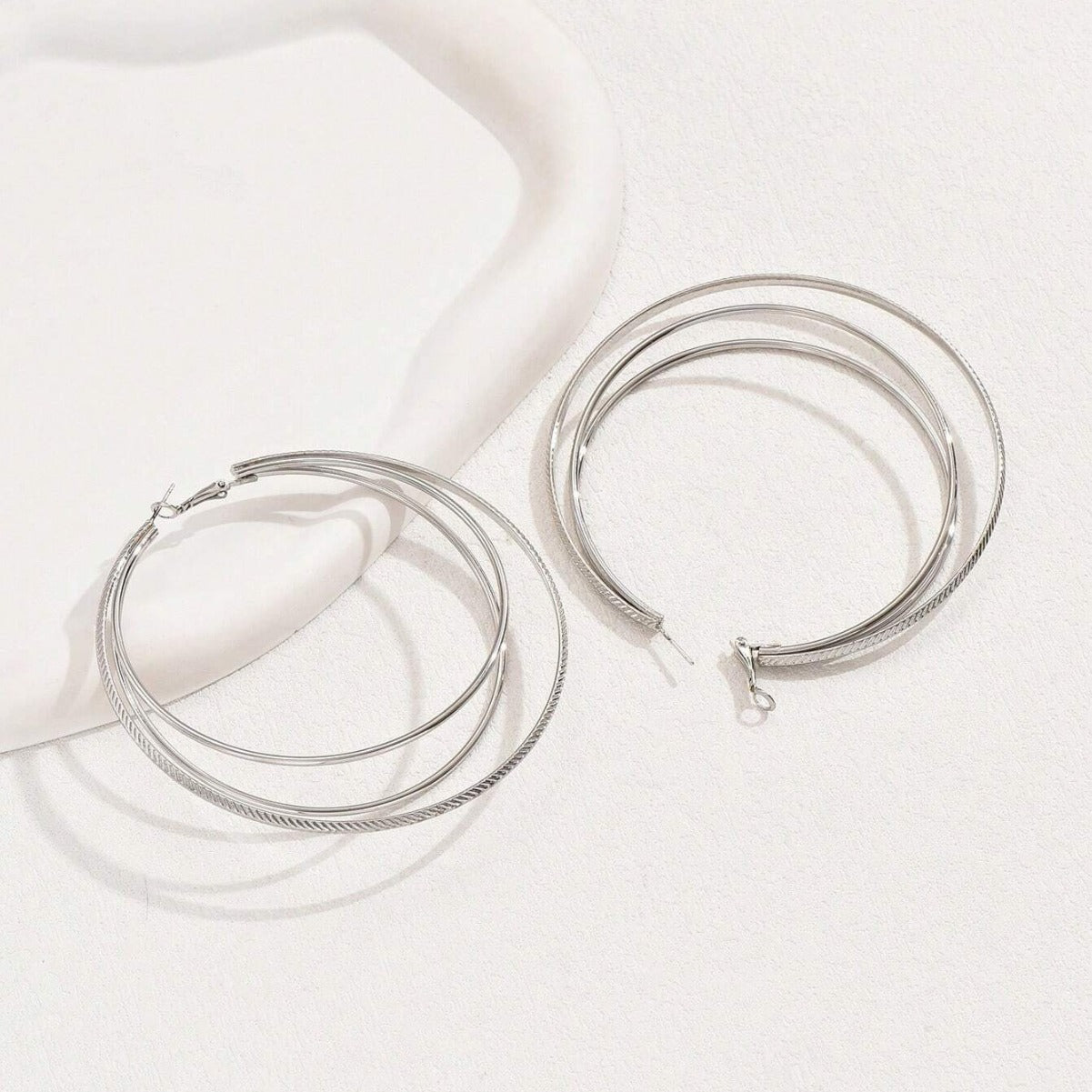 Exaggerated Golden Metal Circle Earrings For Stylish Statement Looks