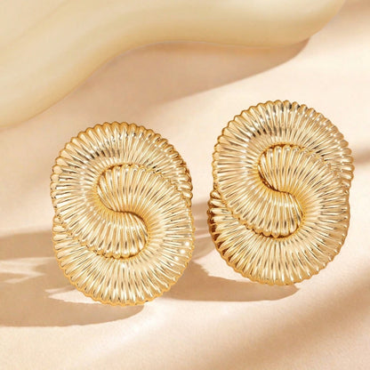 Twist Lines Stud Earrings For Women In Golden Metal