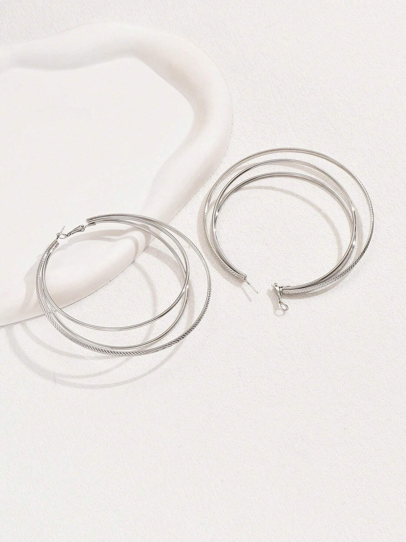 Exaggerated Golden Metal Circle Earrings For Stylish Statement Looks