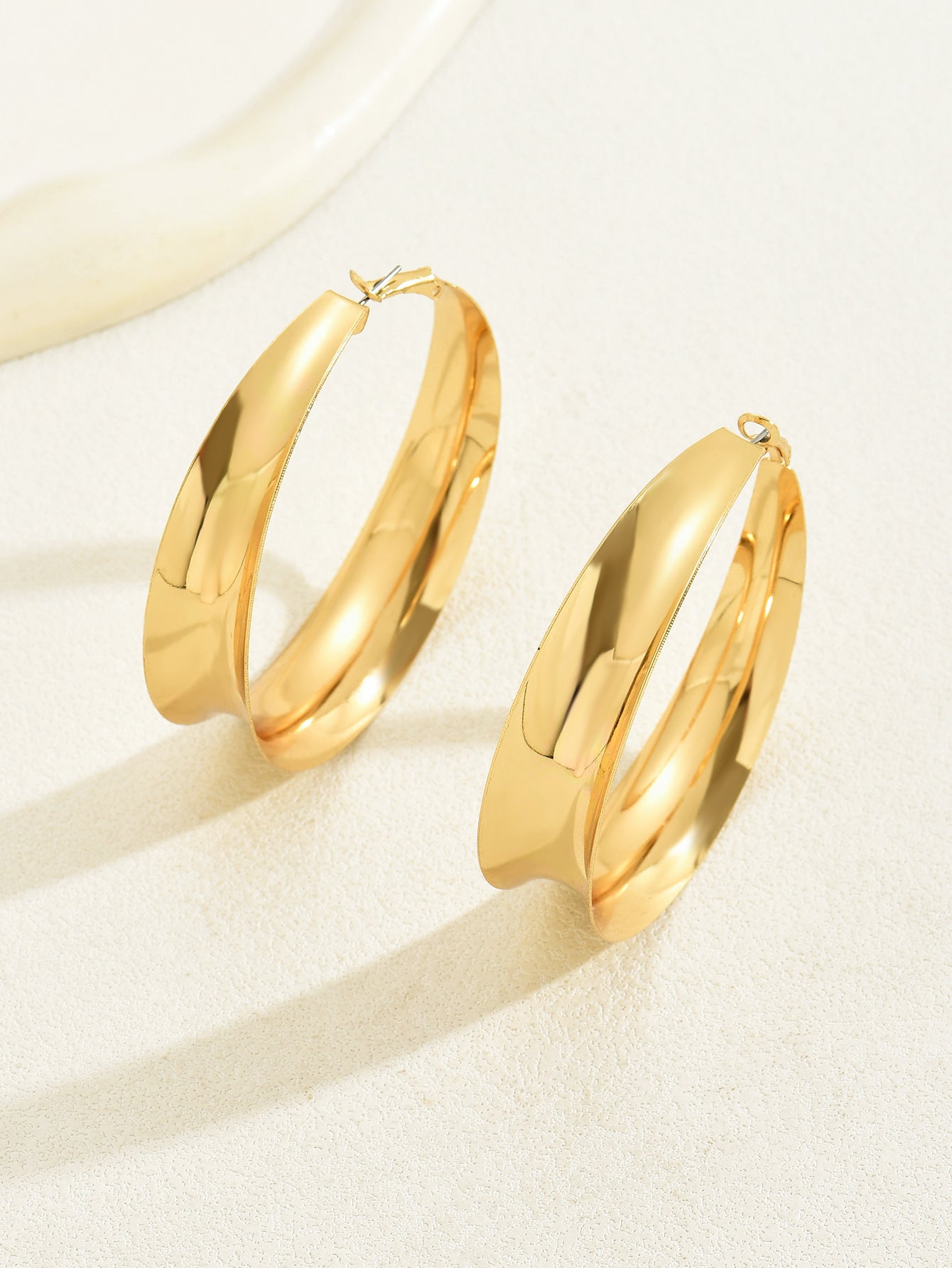 For Golden Retro Metal Hoop Earrings Featuring Classic Design And Durable Construction