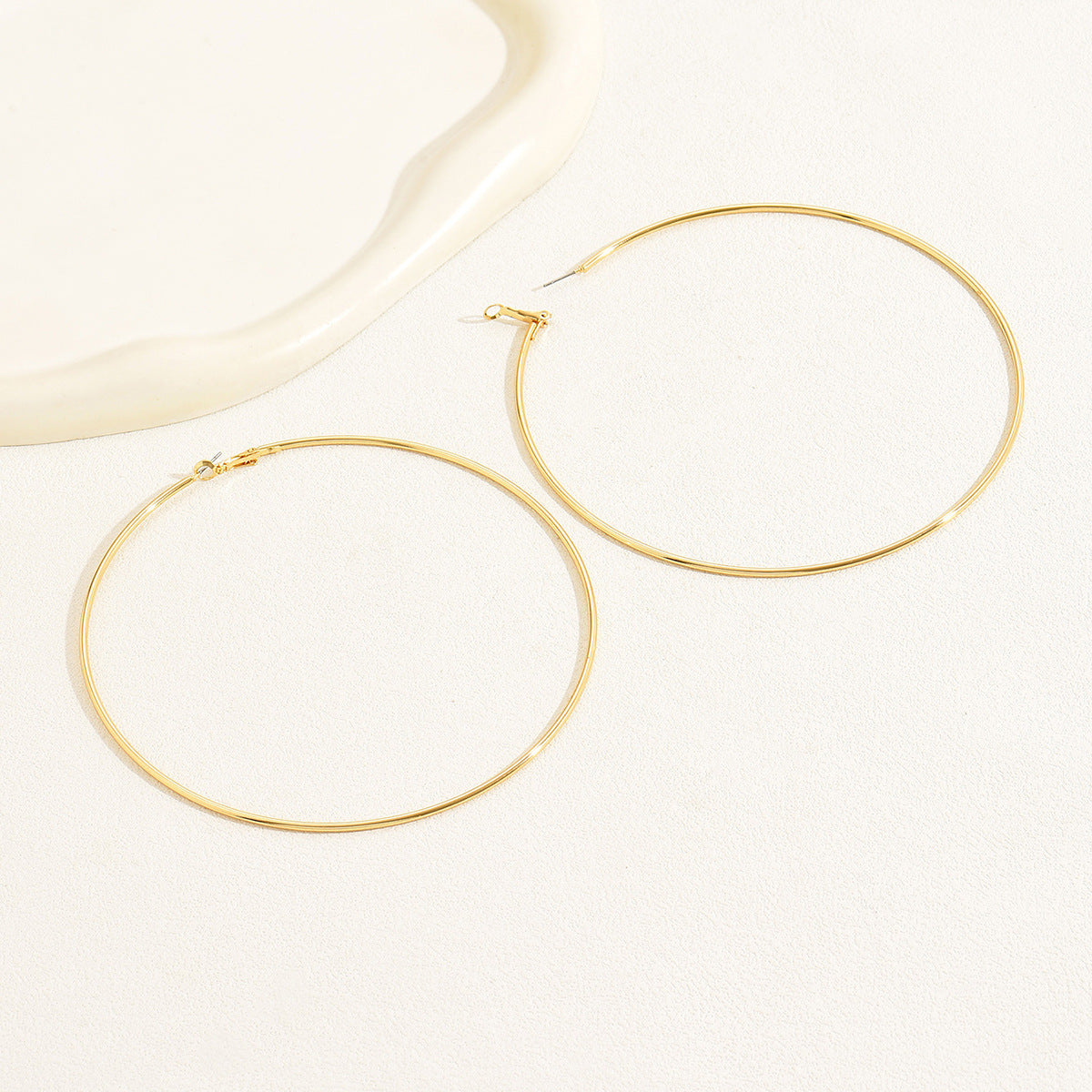 Round Golden Alloy Earrings For Elegant Style