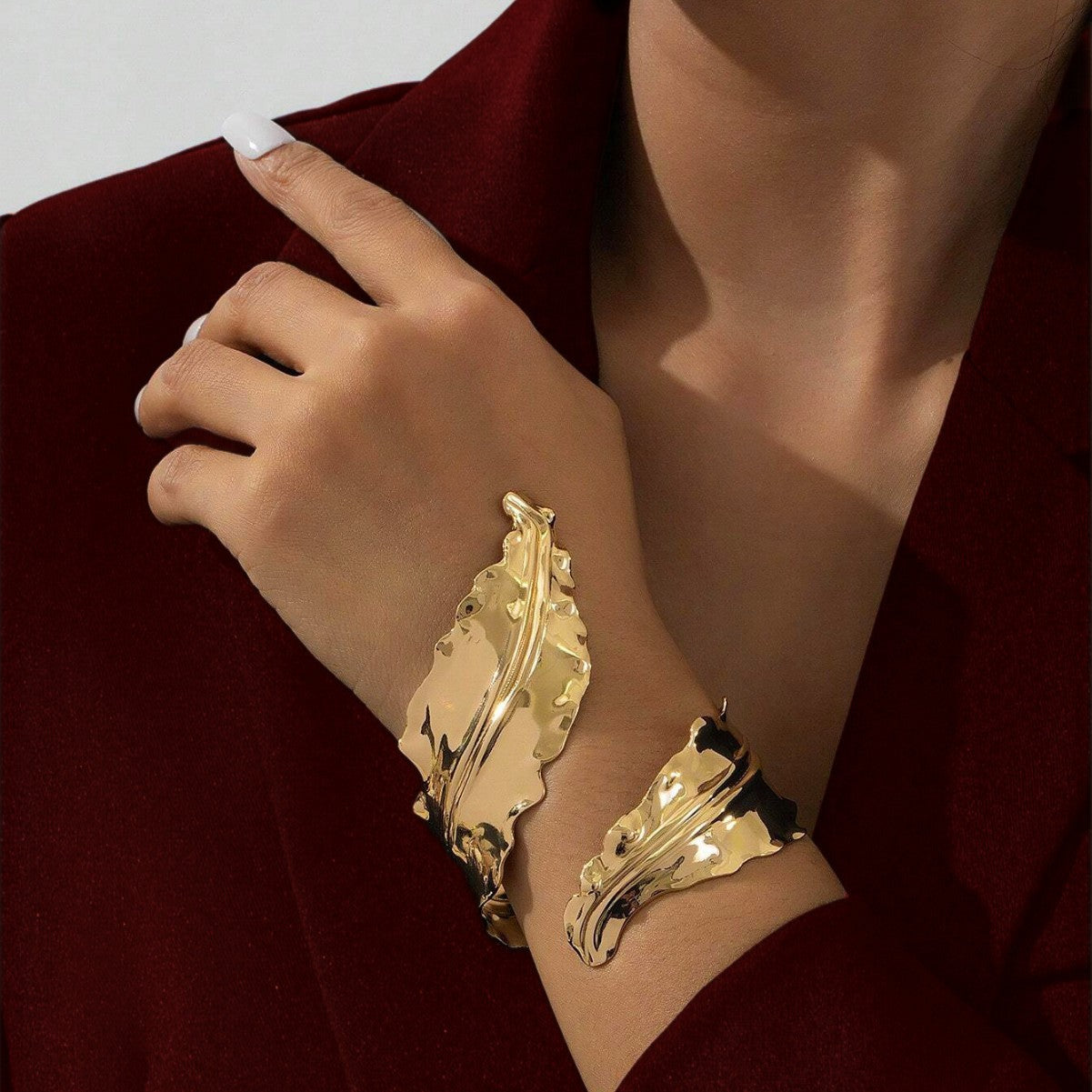 Golden Metal Leaves Bangle For Elegant Style