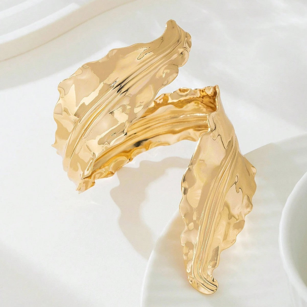 Golden Metal Leaves Bangle For Elegant Style