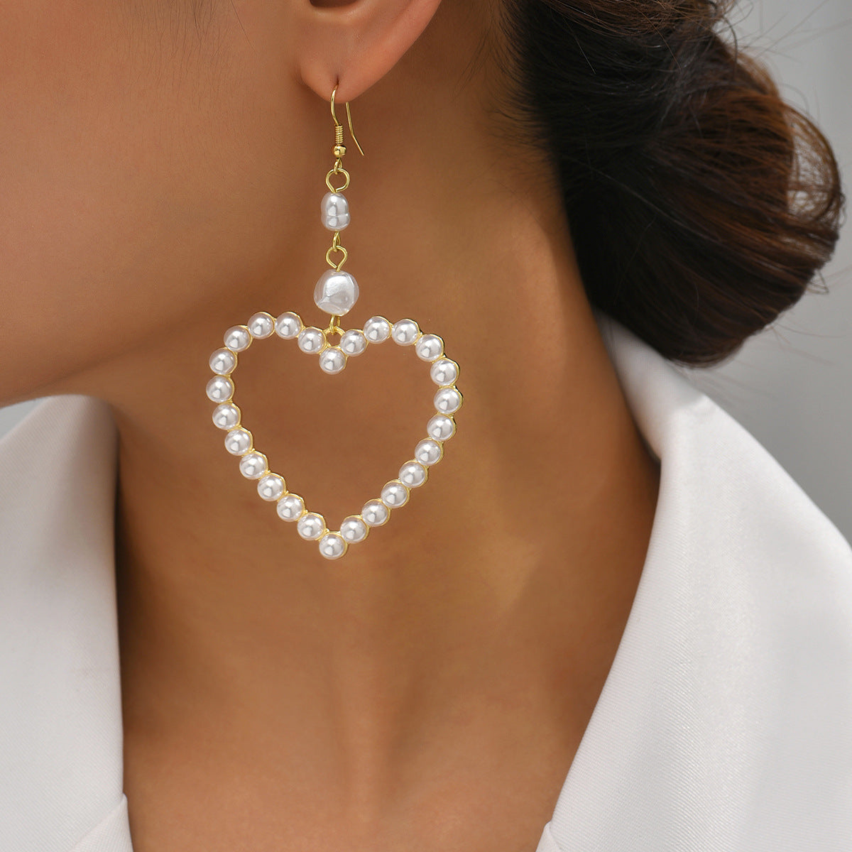 Retro Heart Shape Drop Earrings For Women Featuring Durable Alloy Material