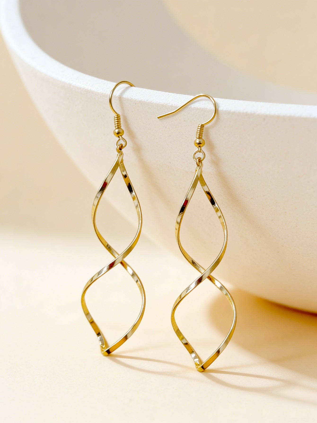 Curve Drop Earrings For Women Made Of Zinc Alloy Featuring Elegant Design