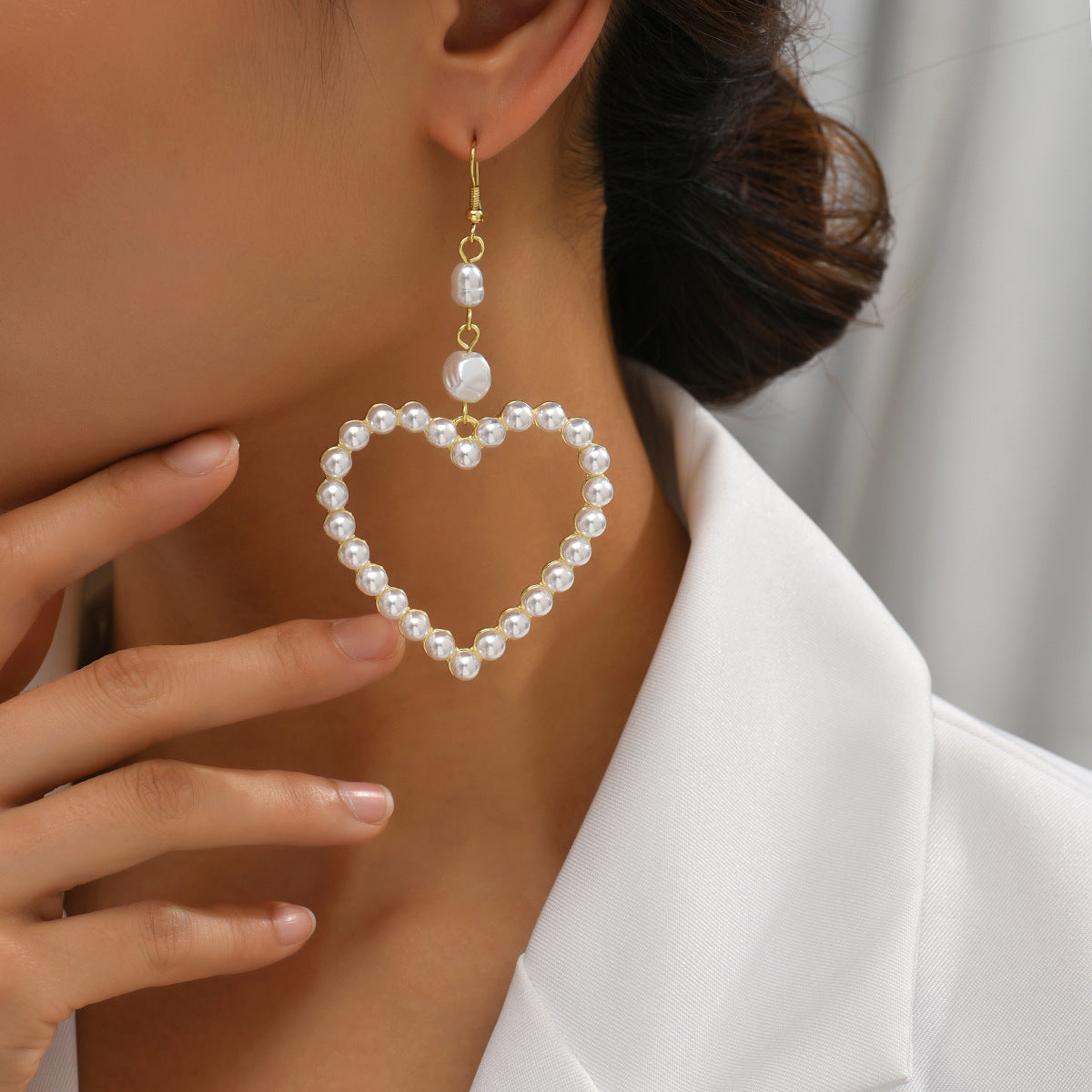 Retro Heart Shape Drop Earrings For Women Featuring Durable Alloy Material