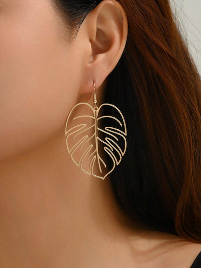 Leaves Drop Earrings For Women In Green Metal Featuring Elegant Design