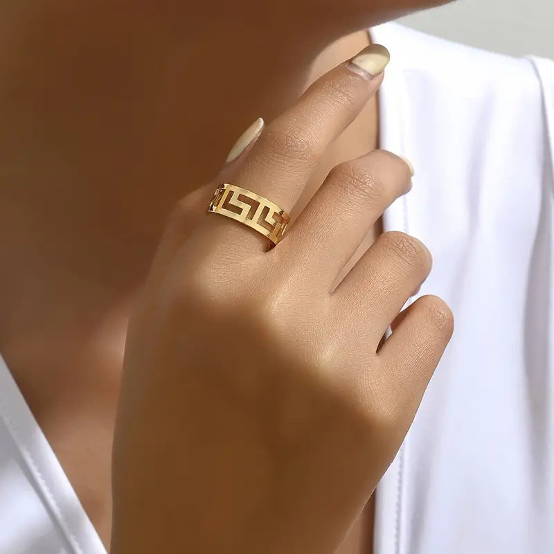 Golden Alloy Letter Ring For Stylish Wear