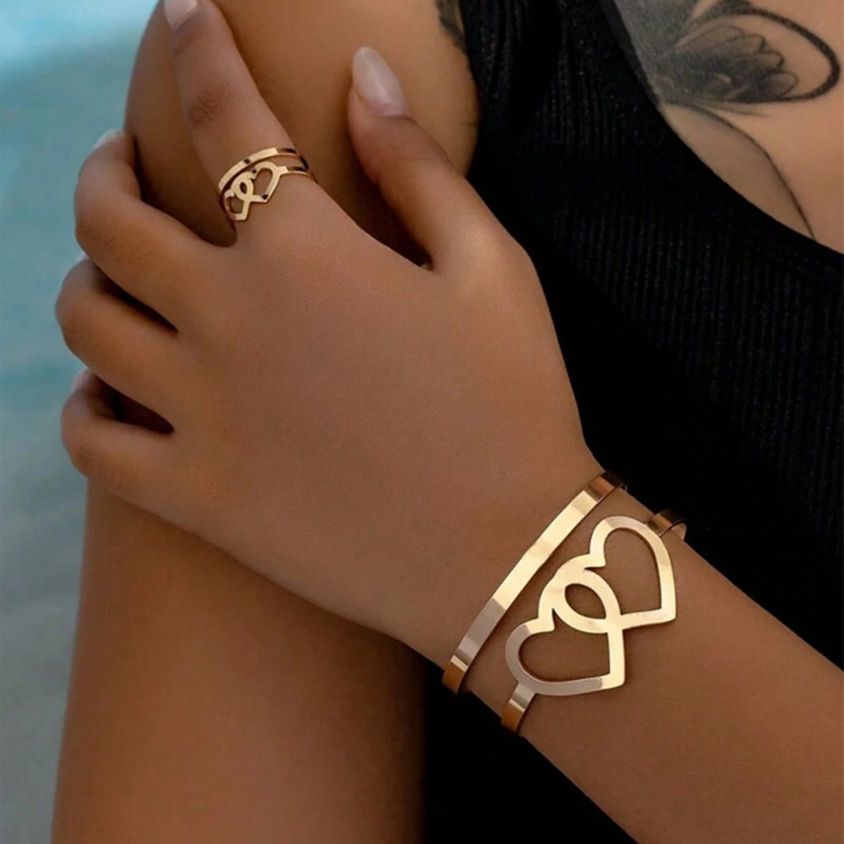 Double Heart Bangle For Women In Golden Alloy, 1 Set Elegant Jewelry Accessory