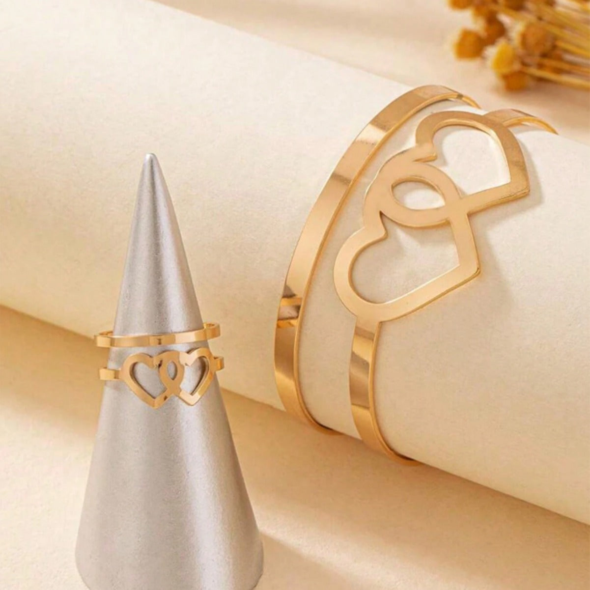 Double Heart Bangle For Women In Golden Alloy, 1 Set Elegant Jewelry Accessory