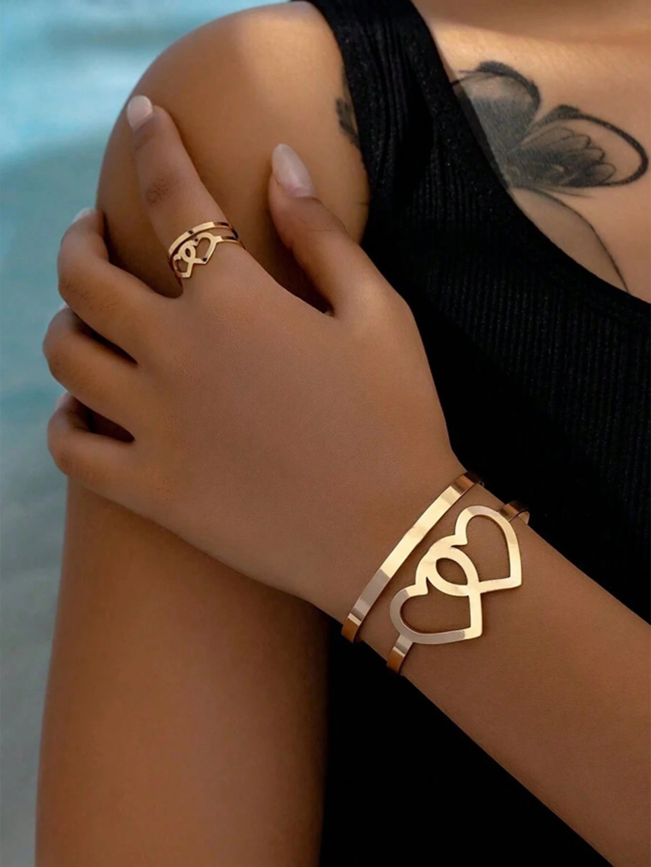 Double Heart Bangle For Women In Golden Alloy, 1 Set Elegant Jewelry Accessory