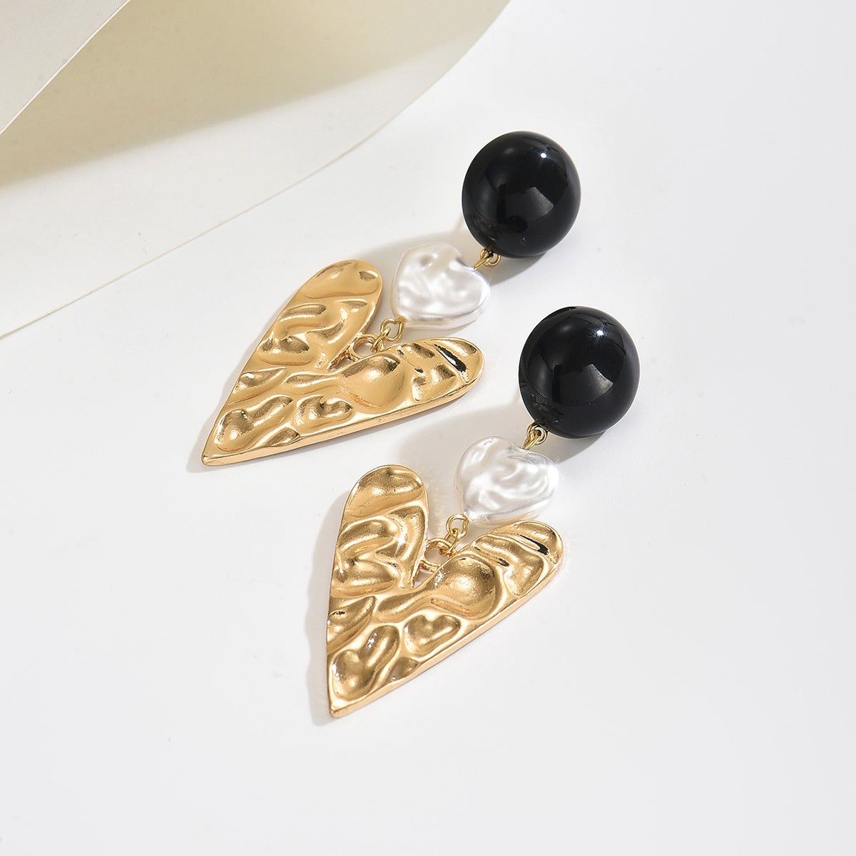 Heart Shape Alloy Stud Earrings For Everyday Wear