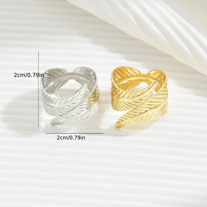 Retro Golden Leaves Ring For Women In Alloy Material Featuring Elegant Design