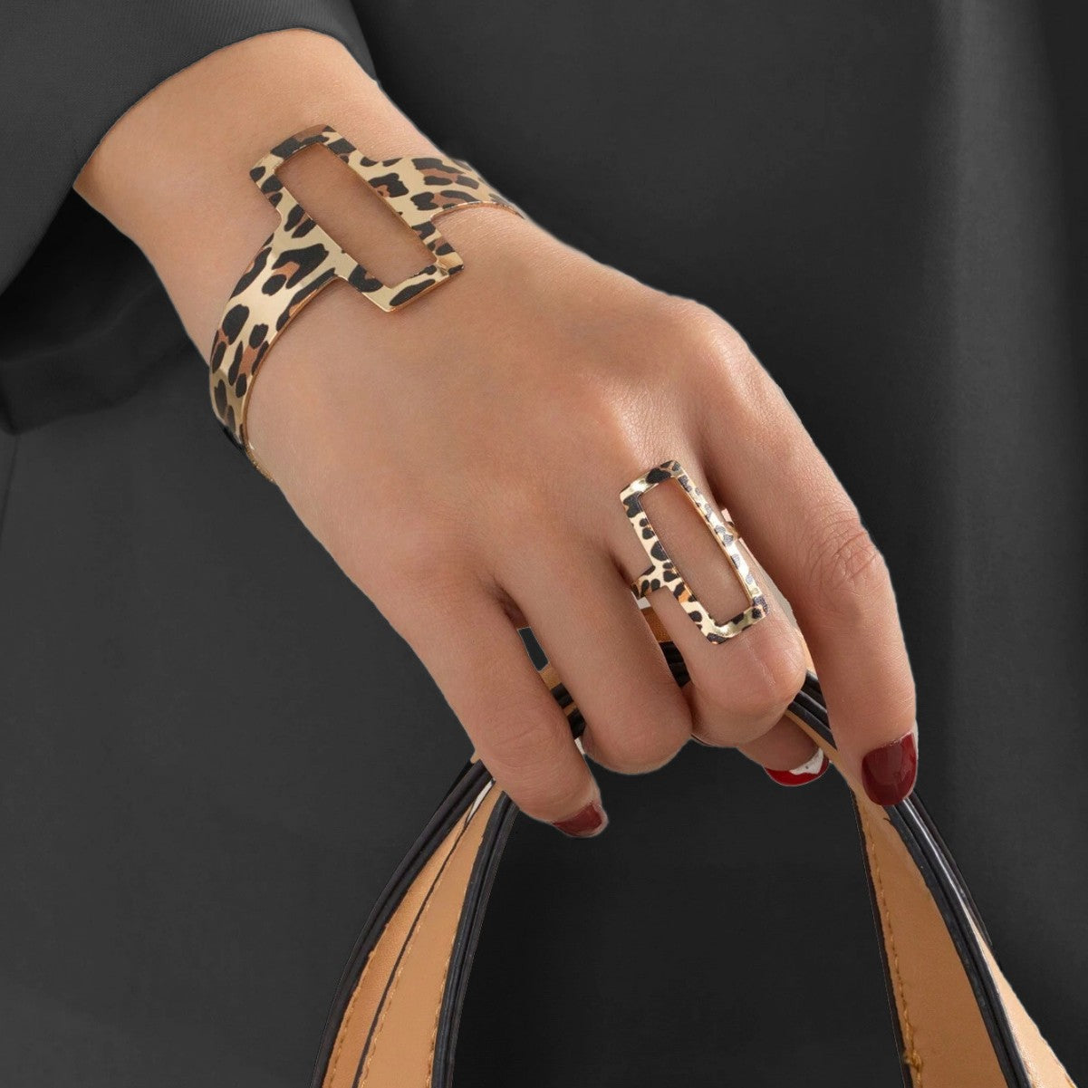 Geometric Metal Jewelry Set With Leopard Print Design