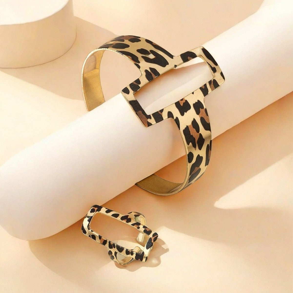 Geometric Metal Jewelry Set With Leopard Print Design