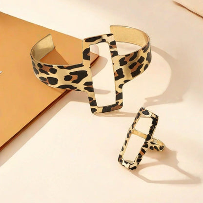 Geometric Metal Jewelry Set With Leopard Print Design