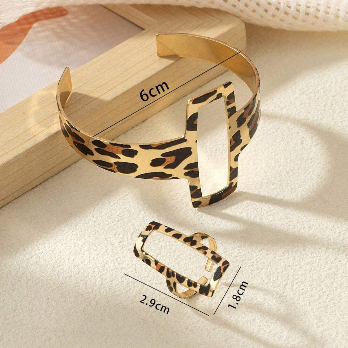 Geometric Metal Jewelry Set With Leopard Print Design