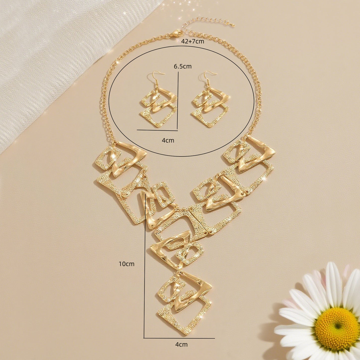 Retro Jewelry Set Featuring Trillion-Cut Design In Golden Alloy
