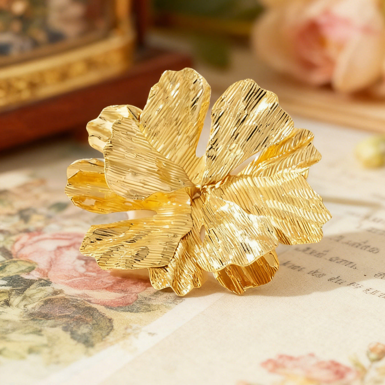 Alloy Flowers Pin With Electroplated Finish In Golden Color