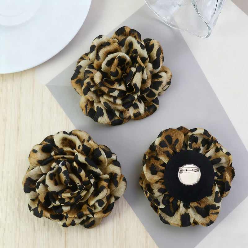 Petal Pin Made Of Cloth Featuring Leopard Print Design