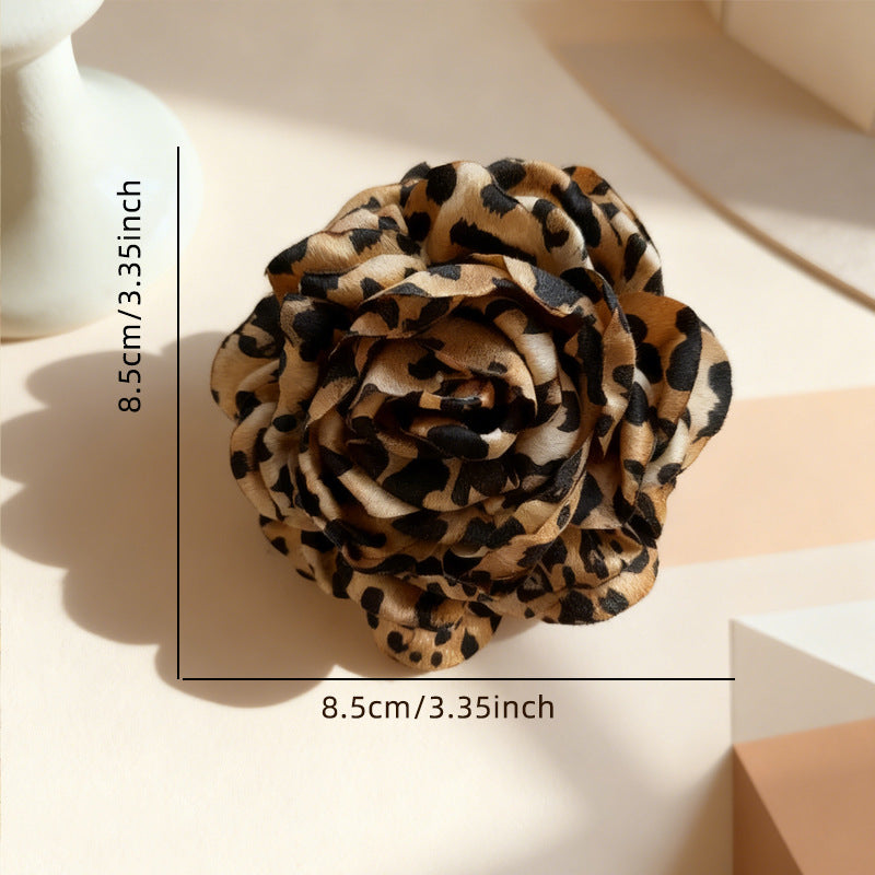 Petal Pin Made Of Cloth Featuring Leopard Print Design