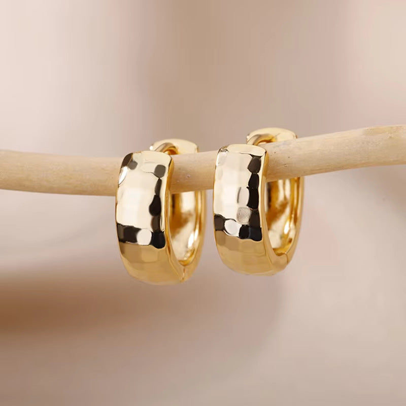 Simple Style U Shape Earrings For Women Featuring 18K Real Gold Plated Copper Material In Golden
