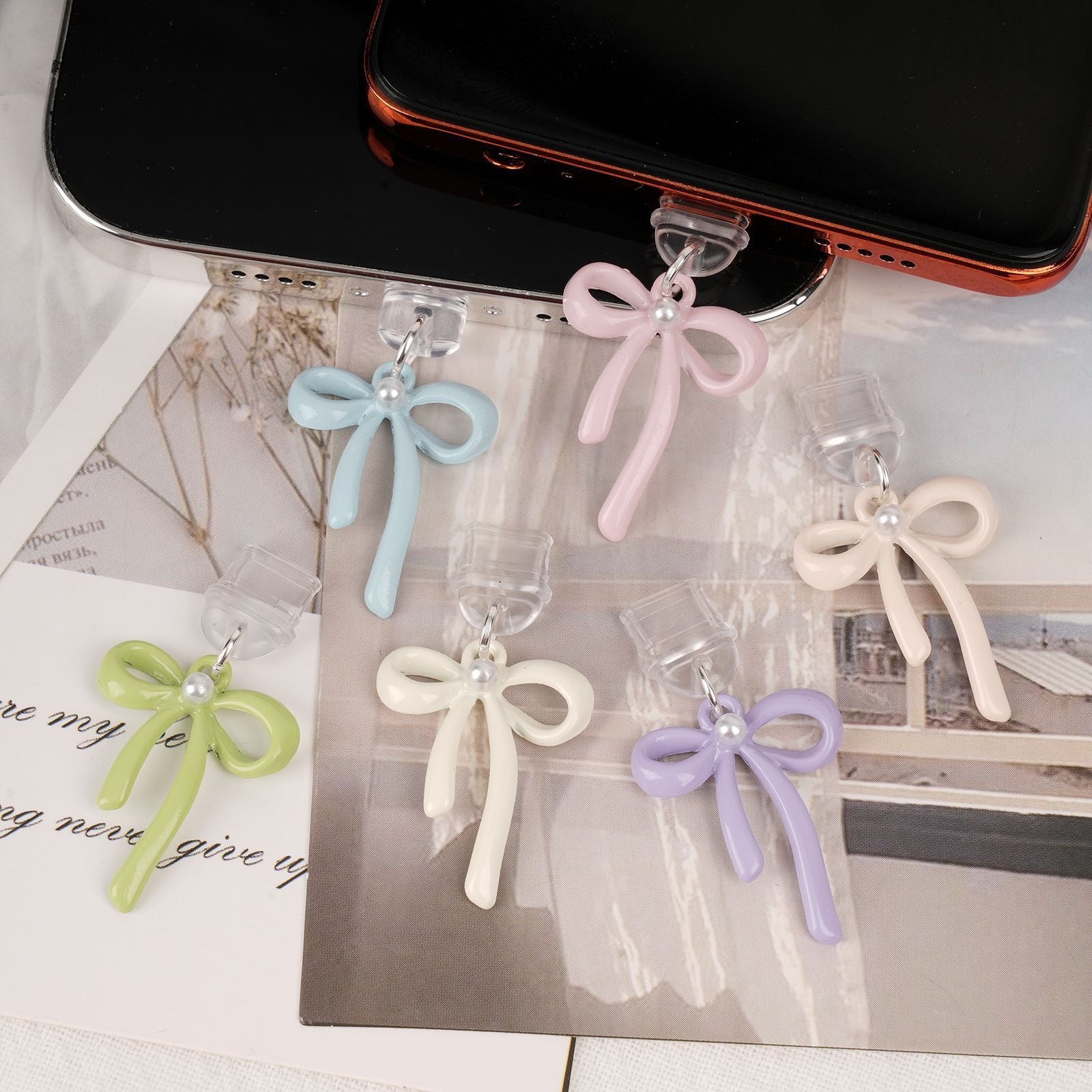 Green Mobile Phone Dust Plug Compatible With Apple Devices, Stylish And Protective Accessory