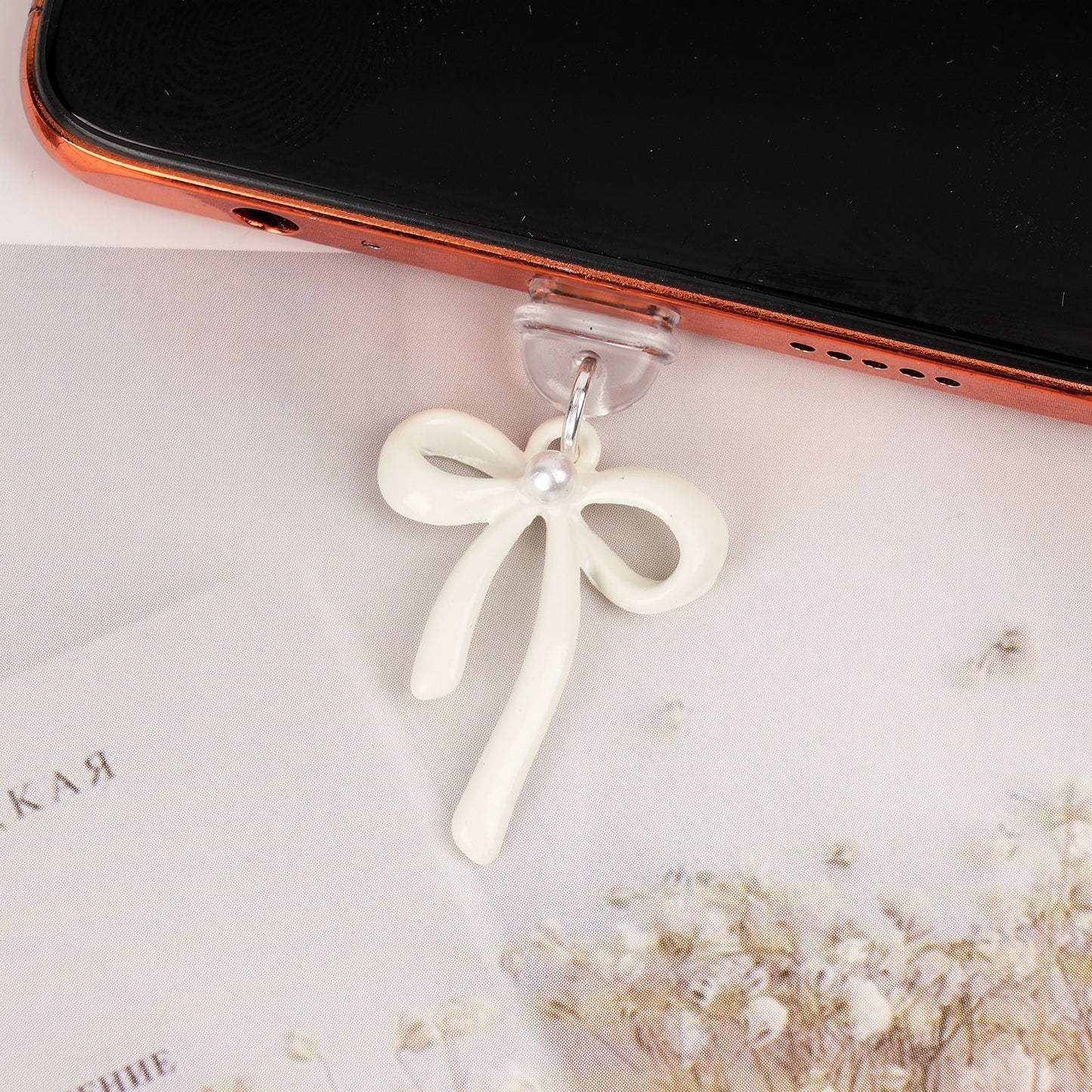Green Mobile Phone Dust Plug Compatible With Apple Devices, Stylish And Protective Accessory