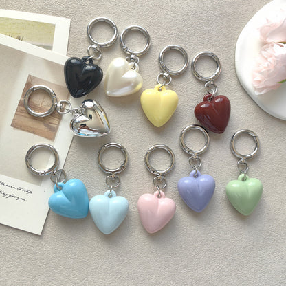 Heart Shape Keychain Made Of Durable Plastic In Classic Black, Perfect For Everyday Use And Gift Giving