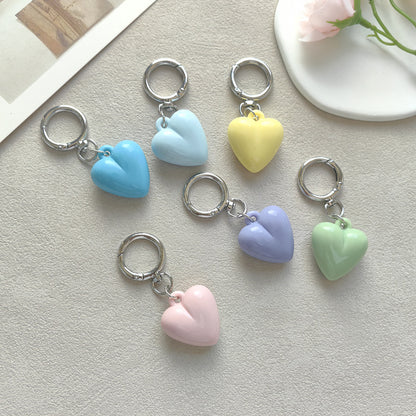 Heart Shape Keychain Made Of Durable Plastic In Classic Black, Perfect For Everyday Use And Gift Giving