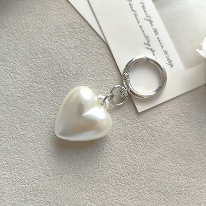 Heart Shape Keychain Made Of Durable Plastic In Classic Black, Perfect For Everyday Use And Gift Giving