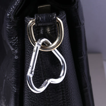 Heart Shape Climbing Carabiner Made Of Durable Aluminum Alloy For Outdoor And Hiking Activities