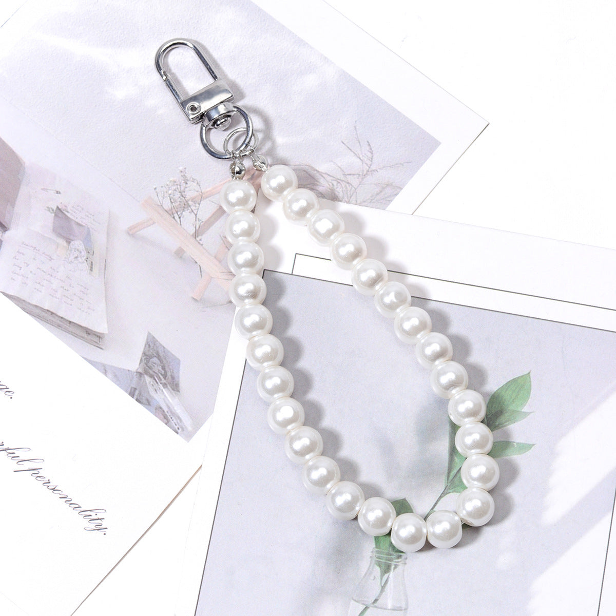 Heart Shape Acrylic Mobile Phone Chain In Multicolor, Stylish Bag Pendant Accessory