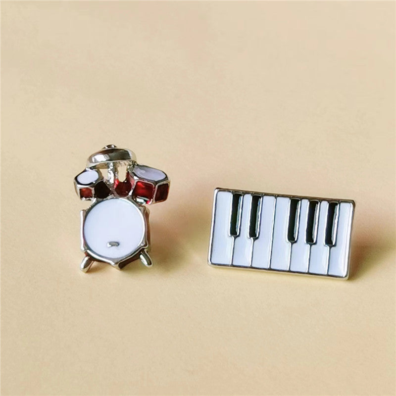 Pin Brooches Featuring Pano Keys Pattern In Alloy Material With Steel Color Finish