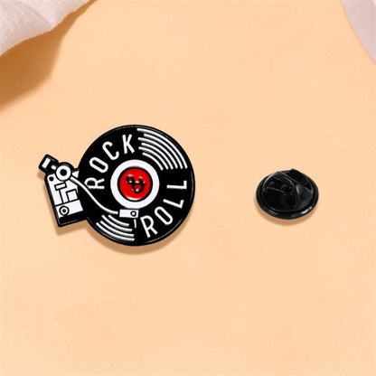 Pin Brooch Featuring Music Pattern In Zinc Alloy, Available In Black