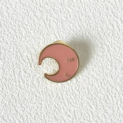 Smiley Face Pin Brooch In Durable Zinc Alloy, Stylish And Fun Accessory