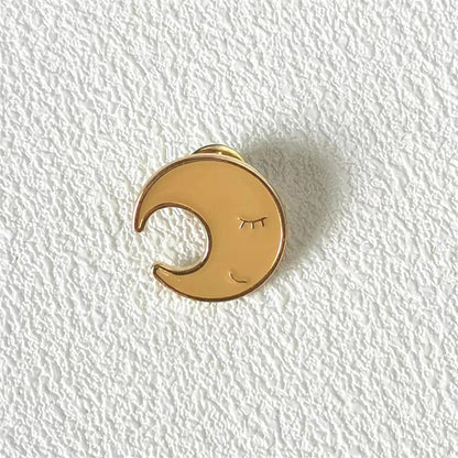 Smiley Face Pin Brooch In Durable Zinc Alloy, Stylish And Fun Accessory