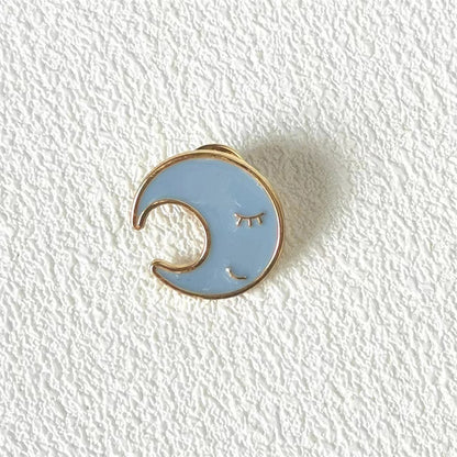 Smiley Face Pin Brooch In Durable Zinc Alloy, Stylish And Fun Accessory
