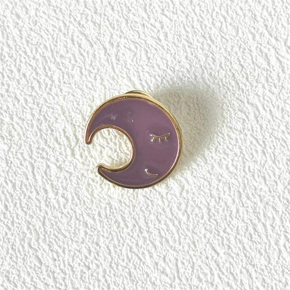 Smiley Face Pin Brooch In Durable Zinc Alloy, Stylish And Fun Accessory
