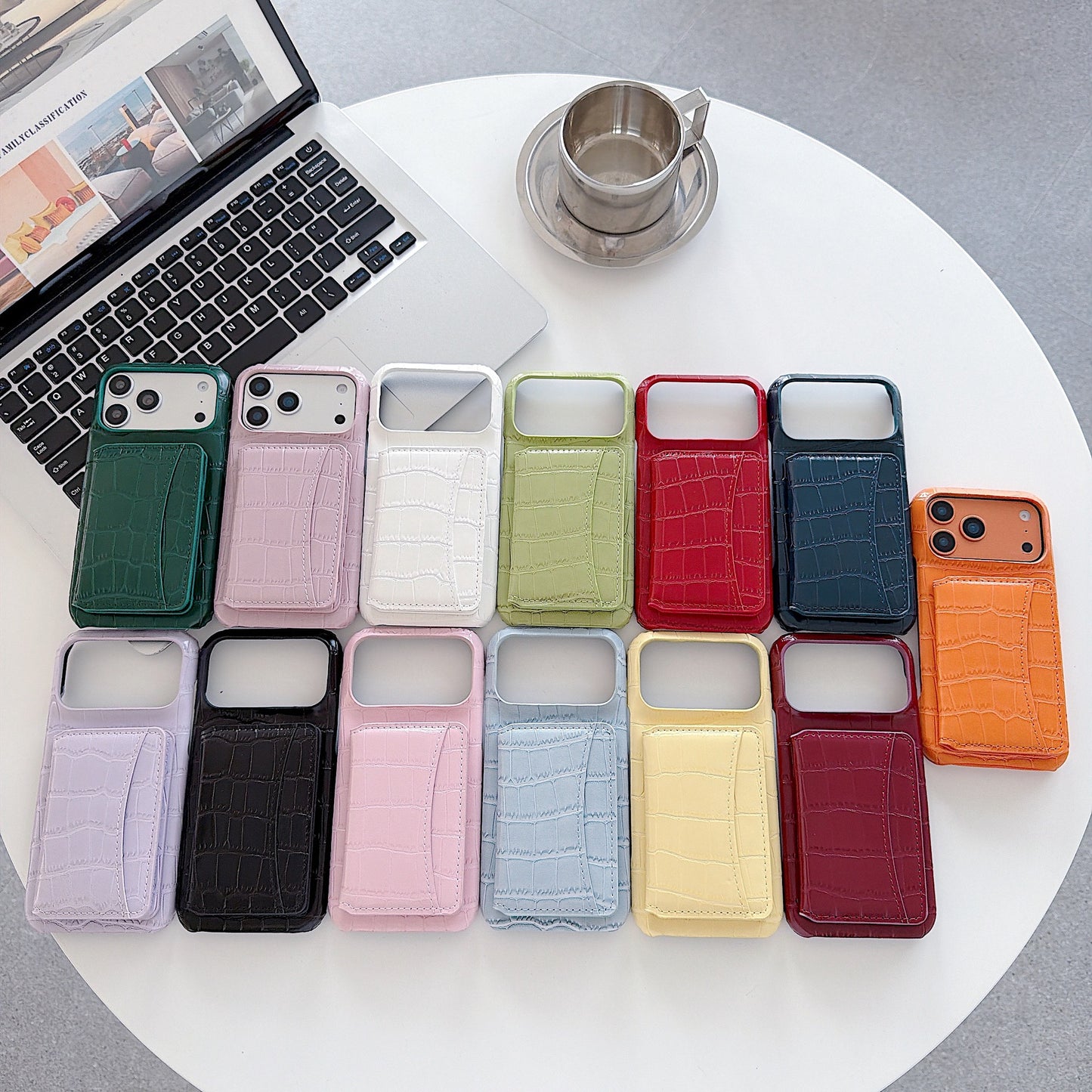 Crocodile Pattern Phone Case For Apple Devices In Black Color, Stylish And Durable Mobile Protection
