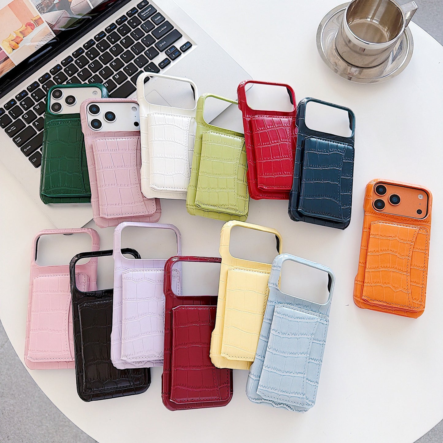 Crocodile Pattern Phone Case For Apple Devices In Black Color, Stylish And Durable Mobile Protection