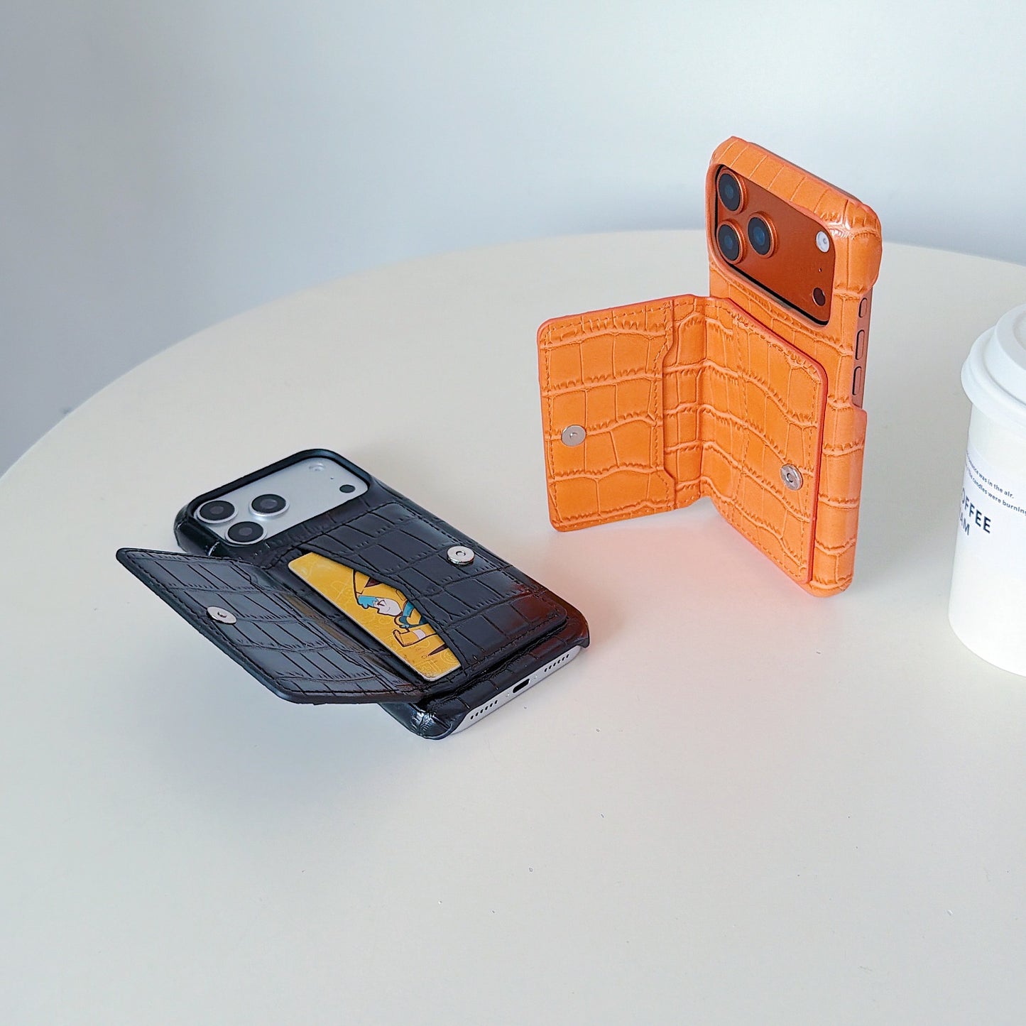 Crocodile Pattern Phone Case For Apple Devices In Black Color, Stylish And Durable Mobile Protection